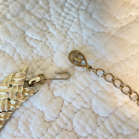 Vintage Light Gold Chain Statement Necklace - Picture 3 of 6